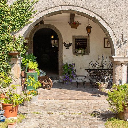 A Casa Di Gianni E Mari Bed & Breakfast Vestone Екстериор снимка