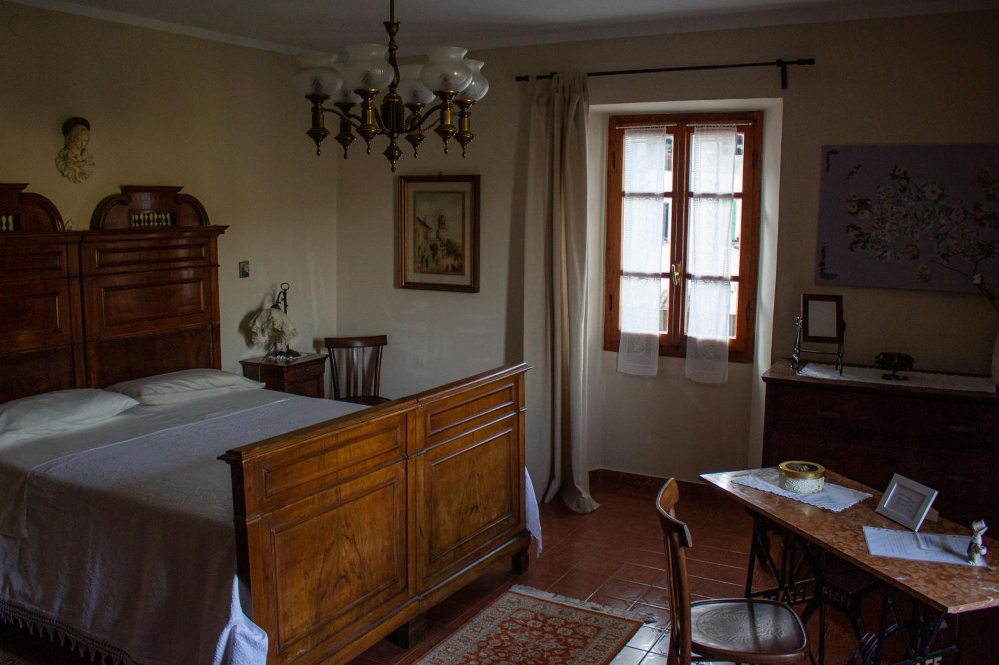 A Casa Di Gianni E Mari Bed & Breakfast Vestone Екстериор снимка