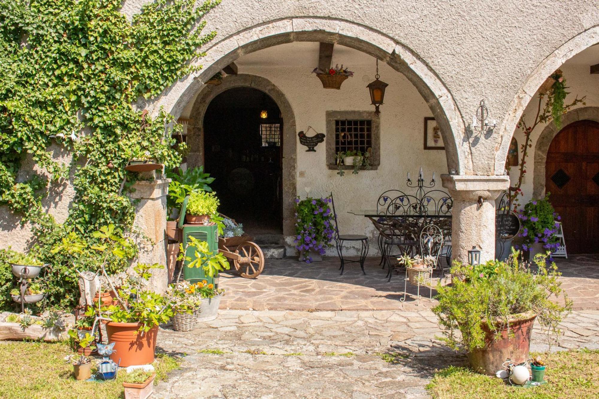A Casa Di Gianni E Mari Bed & Breakfast Vestone Екстериор снимка