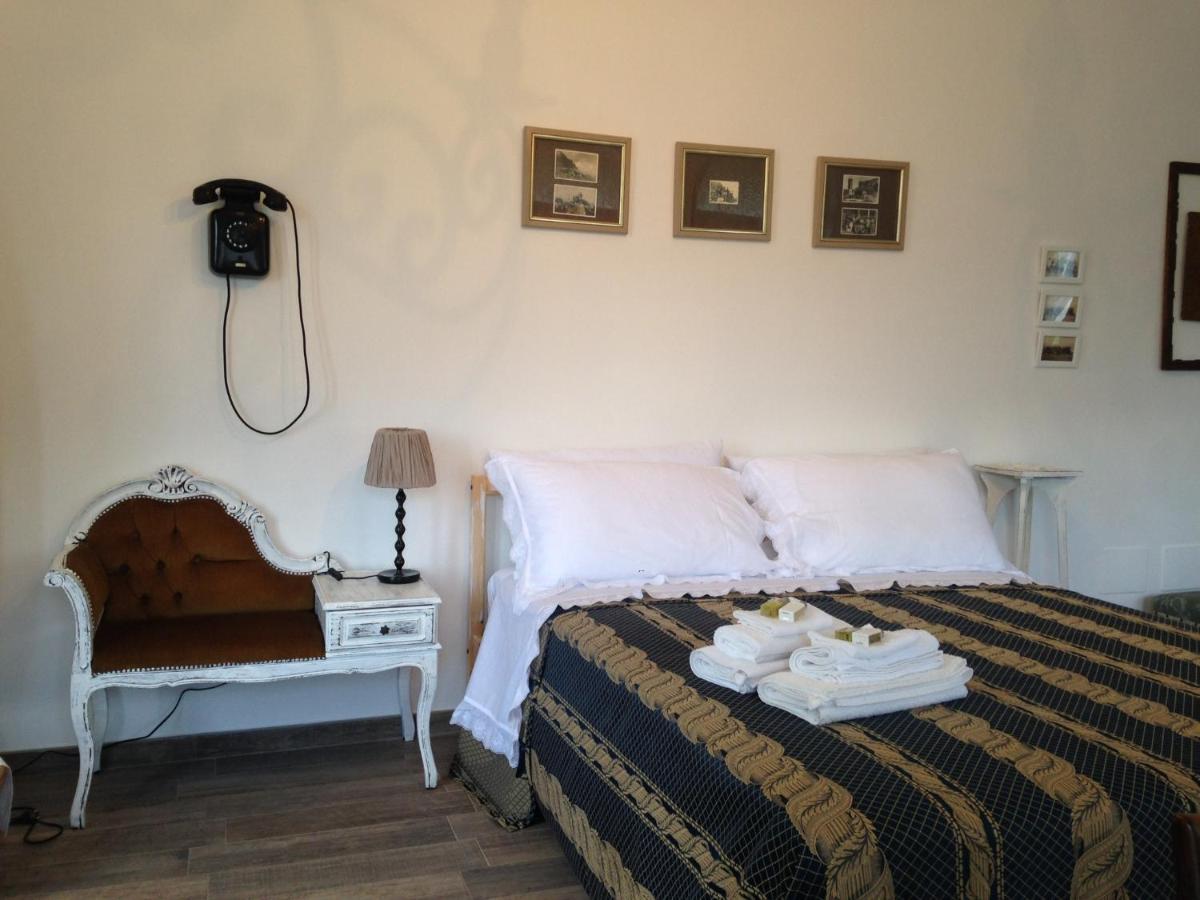 A Casa Di Gianni E Mari Bed & Breakfast Vestone Екстериор снимка