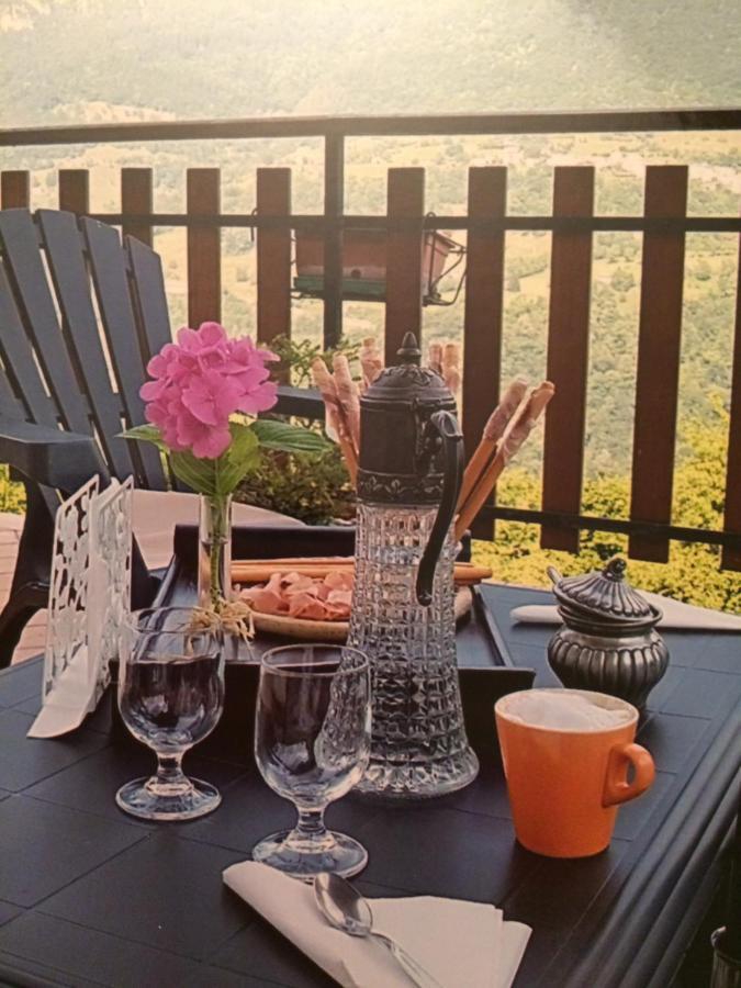A Casa Di Gianni E Mari Bed & Breakfast Vestone Екстериор снимка