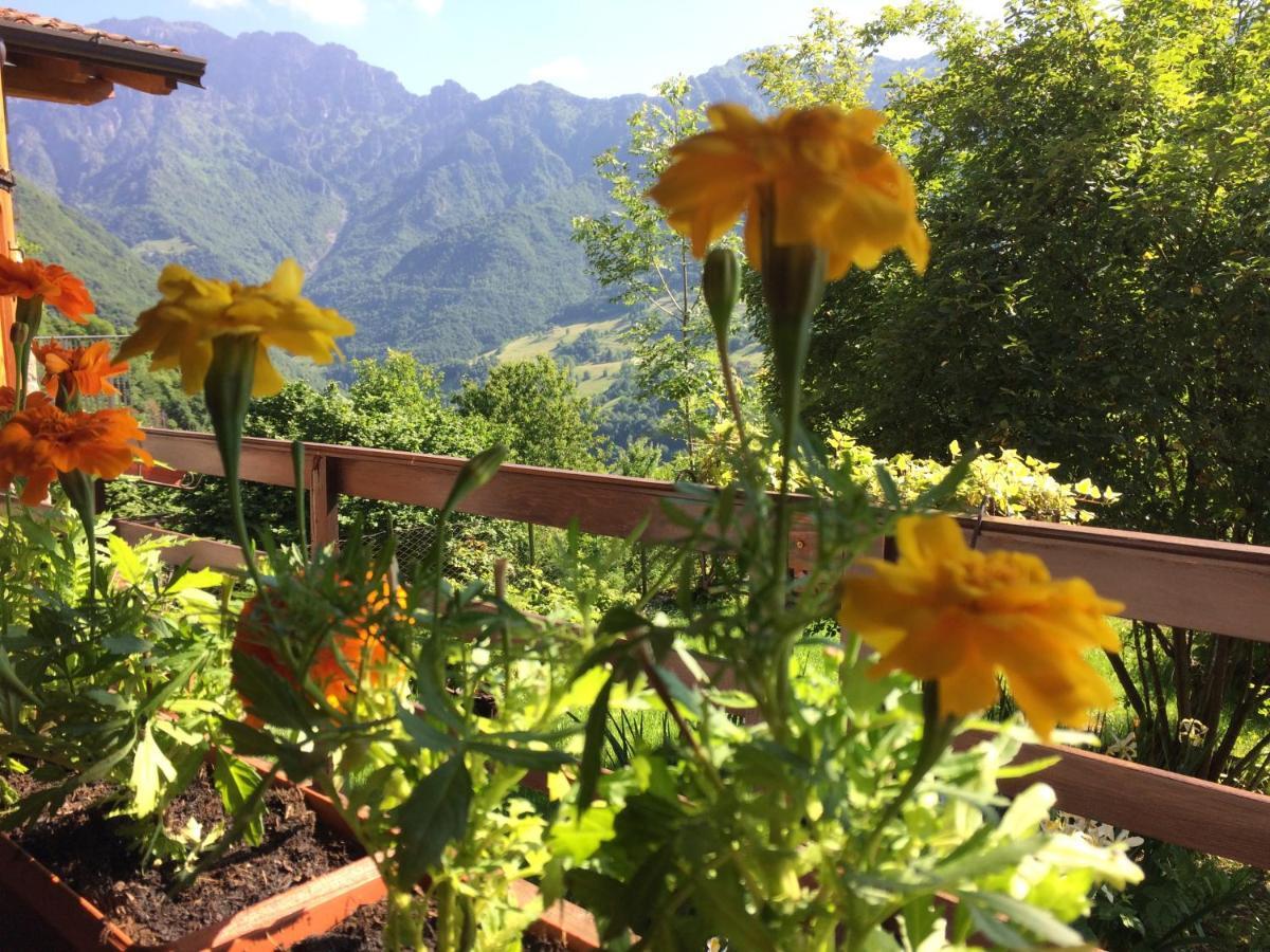 A Casa Di Gianni E Mari Bed & Breakfast Vestone Екстериор снимка